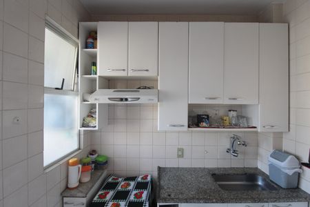 Apartamento à venda com 52m², 2 quartos e 1 vagaCozinha e Área de Serviço