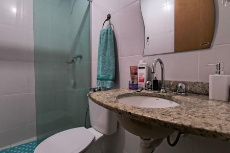 Apartamento à venda com 66m², 2 quartos e 1 vaga Apartamento à venda com 66m², 2 quartos e 1 vagaBanheiro da Suíte
