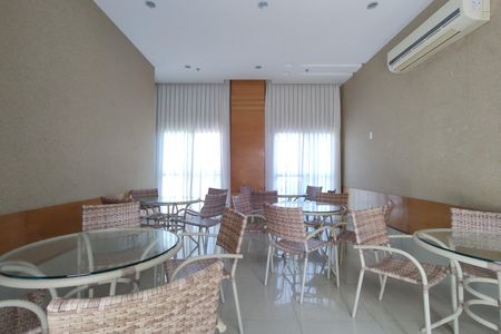 Apartamento à venda com 66m², 2 quartos e 1 vaga Apartamento à venda com 66m², 2 quartos e 1 vagaÁrea comum - Salão de festas