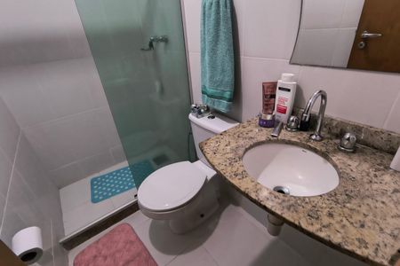 Apartamento à venda com 66m², 2 quartos e 1 vaga Apartamento à venda com 66m², 2 quartos e 1 vagaBanheiro da Suíte