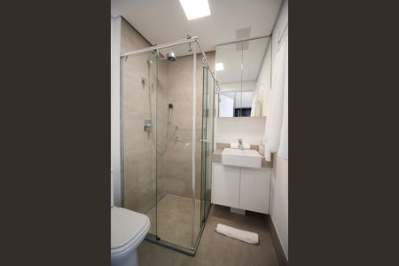 Banheiro de apartamento à venda com 1 quarto, 27m² em Itaim Bibi, São Paulo