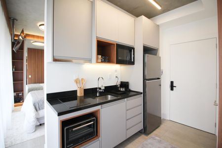 Cozinha de apartamento à venda com 1 quarto, 27m² em Itaim Bibi, São Paulo