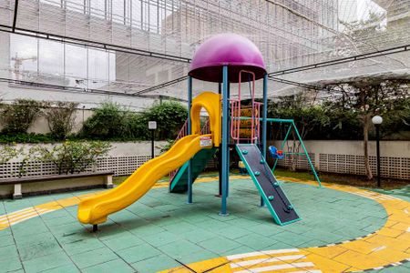 Apartamento à venda com 92m², 3 quartos e 2 vagas Apartamento à venda com 92m², 3 quartos e 2 vagasPlayground