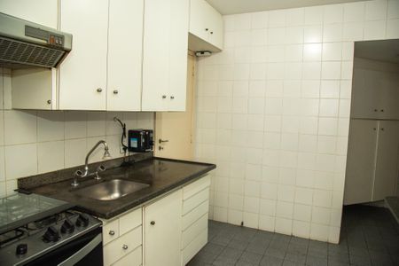 Apartamento à venda com 92m², 3 quartos e 2 vagas Apartamento à venda com 92m², 3 quartos e 2 vagasCozinha