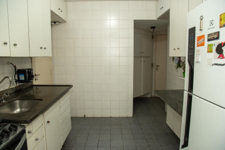Apartamento à venda com 92m², 3 quartos e 2 vagas Apartamento à venda com 92m², 3 quartos e 2 vagasCozinha