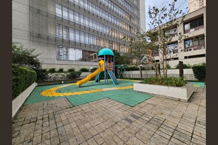 Apartamento para alugar com 96m², 4 quartos e 2 vagasÁrea comum - Playground