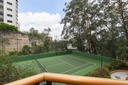 Apartamento à venda com 386m², 3 quartos e 4 vagas Apartamento à venda com 386m², 3 quartos e 4 vagasVista da Suíte 1