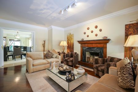 Apartamento à venda com 386m², 3 quartos e 4 vagas Apartamento à venda com 386m², 3 quartos e 4 vagasSala