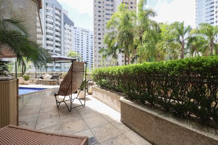 Apartamento à venda com 386m², 3 quartos e 4 vagas Apartamento à venda com 386m², 3 quartos e 4 vagasVista da Suíte Americana 2