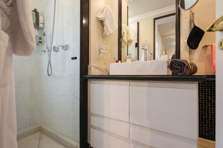 Apartamento à venda com 386m², 3 quartos e 4 vagas Apartamento à venda com 386m², 3 quartos e 4 vagasBanhero 1 da Suíte 1