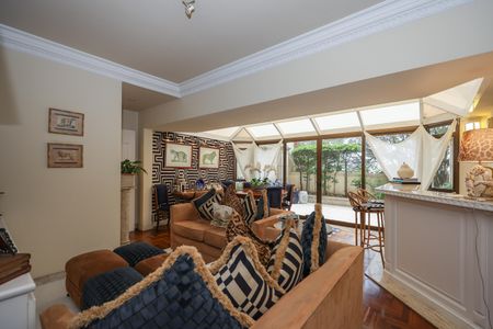 Apartamento à venda com 386m², 3 quartos e 4 vagas Apartamento à venda com 386m², 3 quartos e 4 vagasSala de TV