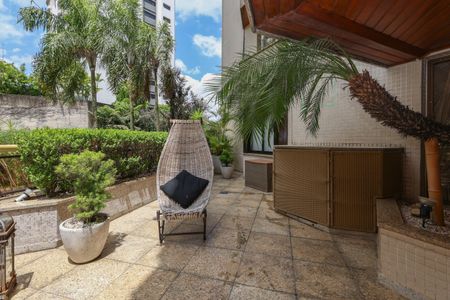 Apartamento à venda com 386m², 3 quartos e 4 vagas Apartamento à venda com 386m², 3 quartos e 4 vagasTerraço da Sala