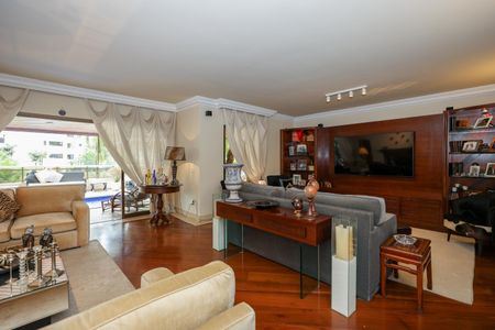 Apartamento à venda com 386m², 3 quartos e 4 vagas Apartamento à venda com 386m², 3 quartos e 4 vagasSala