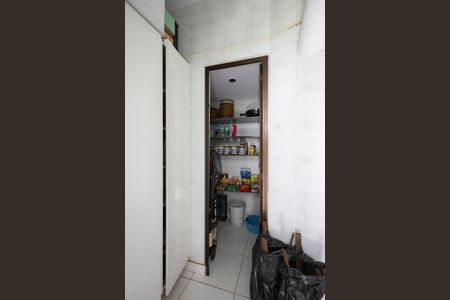 Apartamento à venda com 386m², 3 quartos e 4 vagas Apartamento à venda com 386m², 3 quartos e 4 vagasDespensa