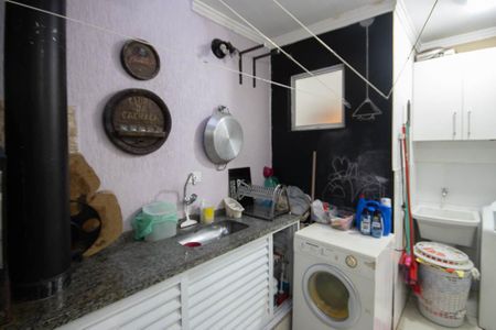 Casa de condomínio à venda com 100m², 3 quartos e 2 vagasÁrea de Serviço