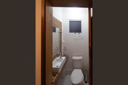 Casa de condomínio à venda com 100m², 3 quartos e 2 vagasLavabo