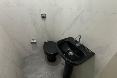 Casa de condomínio para alugar com 100m², 3 quartos e 2 vagasBanheiro 2