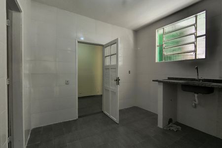 Casa de condomínio para alugar com 100m², 3 quartos e 2 vagasCozinha 
