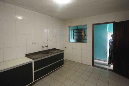 Casa para alugar com 50m², 2 quartos e 1 vaga