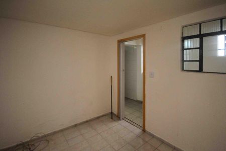 Casa para alugar com 50m², 2 quartos e 1 vaga