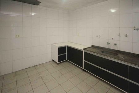 Casa para alugar com 50m², 2 quartos e 1 vaga