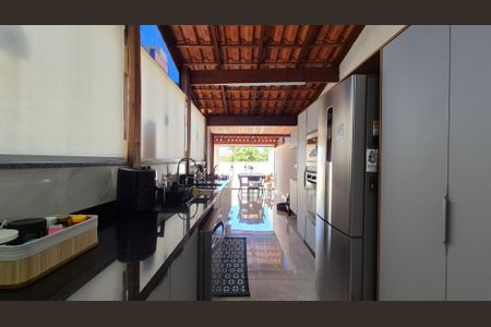 Apartamento à venda com 100m², 2 quartos e 2 vagas Apartamento à venda com 100m², 2 quartos e 2 vagasCozinha