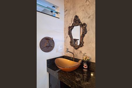 Casa à venda com 240m², 4 quartos e 2 vagasLavabo