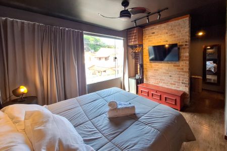 Casa à venda com 240m², 4 quartos e 2 vagasSuíte 1