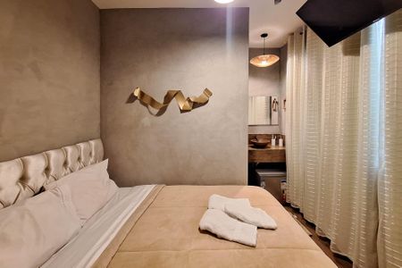 Casa à venda com 240m², 4 quartos e 2 vagasSuíte 2