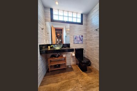 Casa à venda com 240m², 4 quartos e 2 vagasBanheiro Social 1