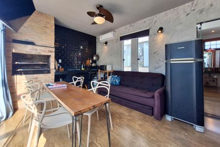 Casa à venda com 240m², 4 quartos e 2 vagasTerraço