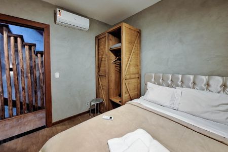 Casa à venda com 240m², 4 quartos e 2 vagasSuíte 2