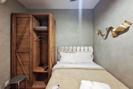 Casa à venda com 240m², 4 quartos e 2 vagasSuíte 2