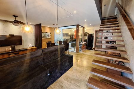 Casa à venda com 240m², 4 quartos e 2 vagasSala