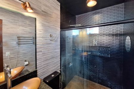 Casa à venda com 240m², 4 quartos e 2 vagasBanheiro da Suíte 1