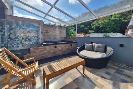 Casa à venda com 240m², 4 quartos e 2 vagasTerraço