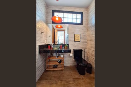 Casa à venda com 240m², 4 quartos e 2 vagasBanheiro Social 2