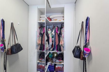 Casa à venda com 242m², 4 quartos e 4 vagasCloset do quarto 3
