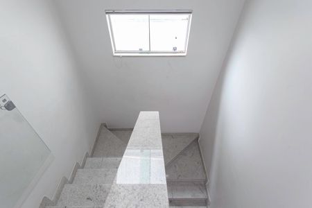 Casa à venda com 242m², 4 quartos e 4 vagasEscada