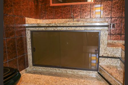 Casa de condomínio à venda com 280m², 4 quartos e 2 vagasBanheiro Social - 2º Pavimento