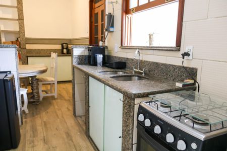 Casa de condomínio à venda com 280m², 4 quartos e 2 vagasCozinha  - 1º Pavimento