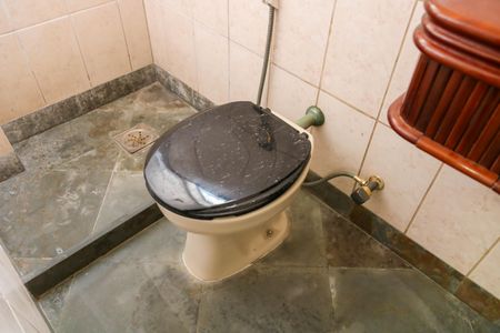 Casa de condomínio à venda com 280m², 4 quartos e 2 vagasBanheiro do Quarto do Terraço 