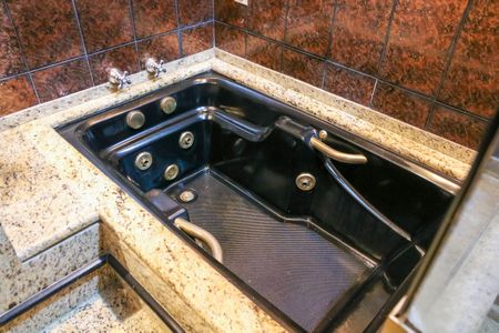 Casa de condomínio à venda com 280m², 4 quartos e 2 vagasBanheiro Social - 2º Pavimento