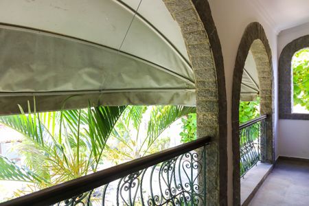 Casa de condomínio à venda com 280m², 4 quartos e 2 vagasVaranda dos Quartos - 2º Pavimento