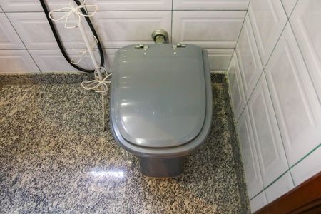 Casa de condomínio à venda com 280m², 4 quartos e 2 vagasBanheiro do Quarto Suite 2 - 2º Pavimento