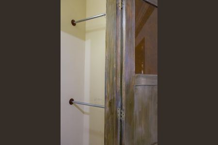 Casa de condomínio à venda com 280m², 4 quartos e 2 vagasCloset Quarto Suite 1 - 2º Pavimento