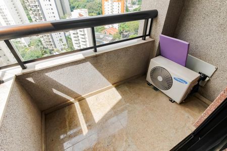 Apartamento para alugar com 140m², 3 quartos e 2 vagas Apartamento para alugar com 140m², 3 quartos e 2 vagasVaranda - Suíte 3