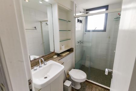 Apartamento para alugar com 140m², 3 quartos e 2 vagas Apartamento para alugar com 140m², 3 quartos e 2 vagasBanheiro da Suíte 2