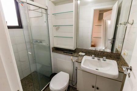 Apartamento para alugar com 140m², 3 quartos e 2 vagas Apartamento para alugar com 140m², 3 quartos e 2 vagasBanheiro da Suíte 1