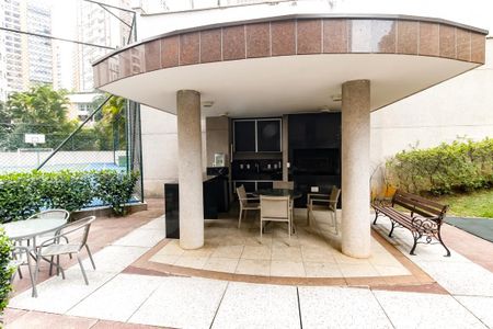 Apartamento para alugar com 140m², 3 quartos e 2 vagas Apartamento para alugar com 140m², 3 quartos e 2 vagasÁrea comum - Churrasqueira